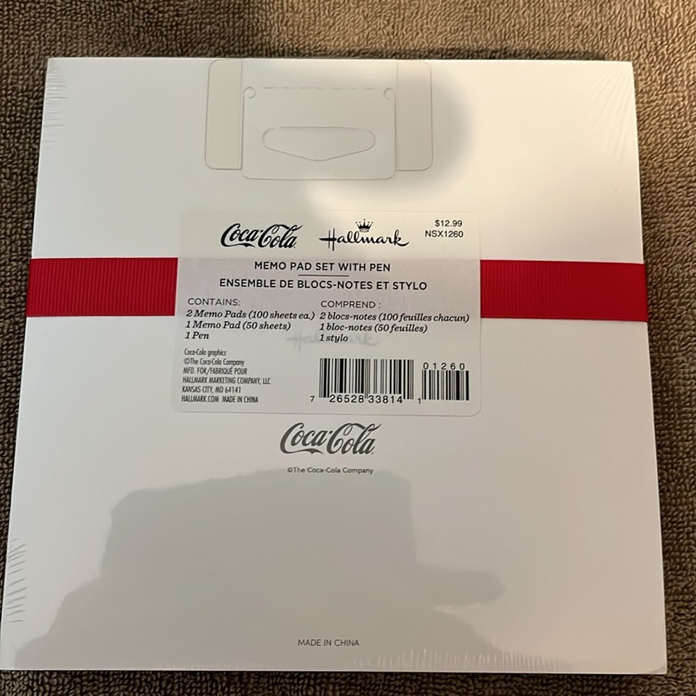 Hallmark Coca-Cola memo pad set with pen perfect exchange gift - Picture 2 of 3